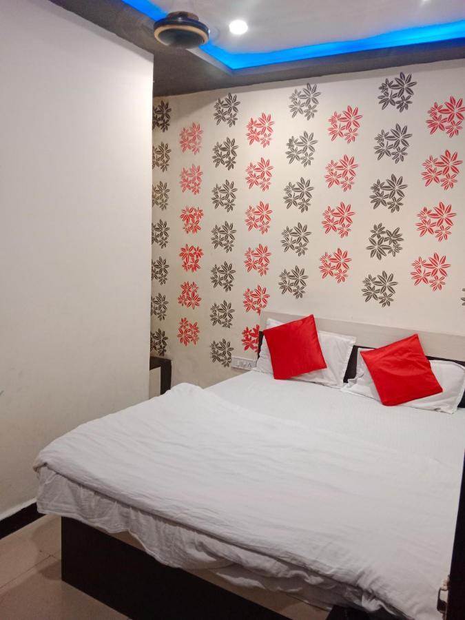Hotel Nahta Palace Ujjain Bagian luar foto